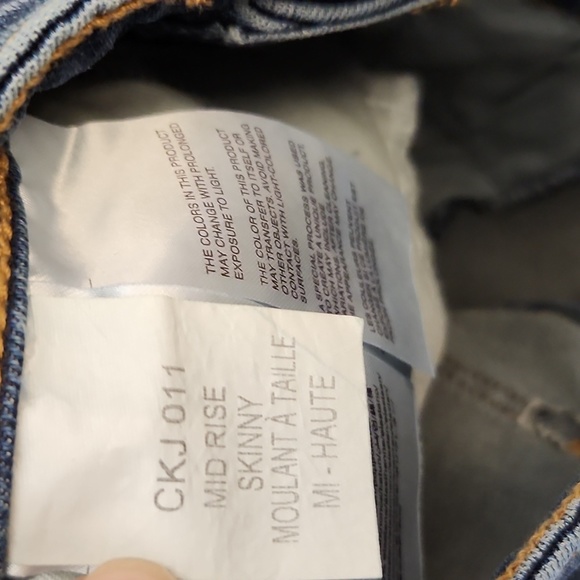 CALVIN KLEIN 30x28 Mid Rise Skinny Distressed Style 42J5332 CKJ011 - Picture 9 of 10